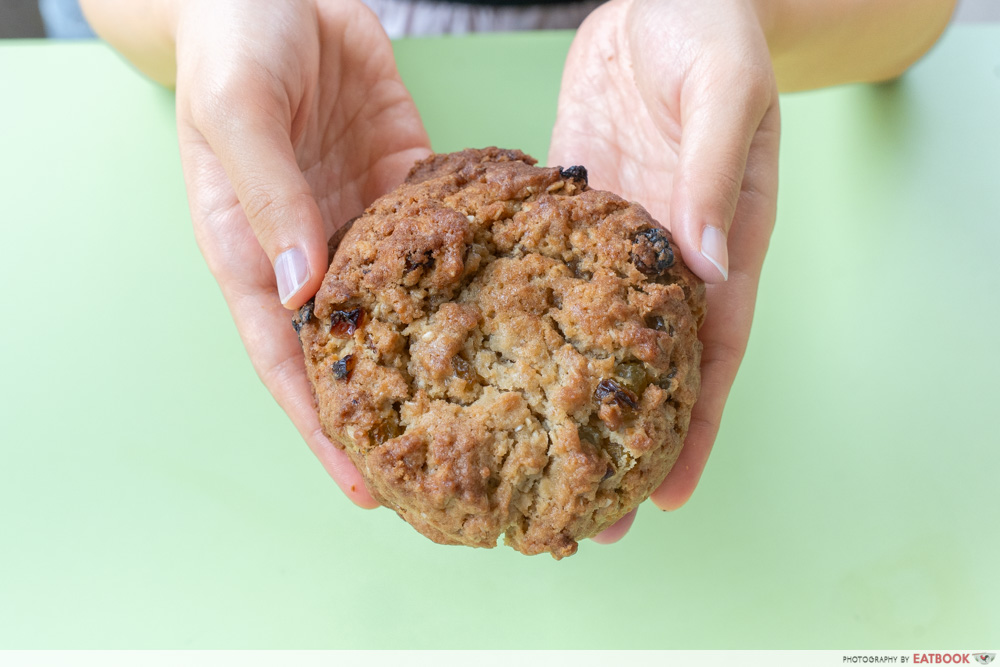 ATE-oatmeal raisin
