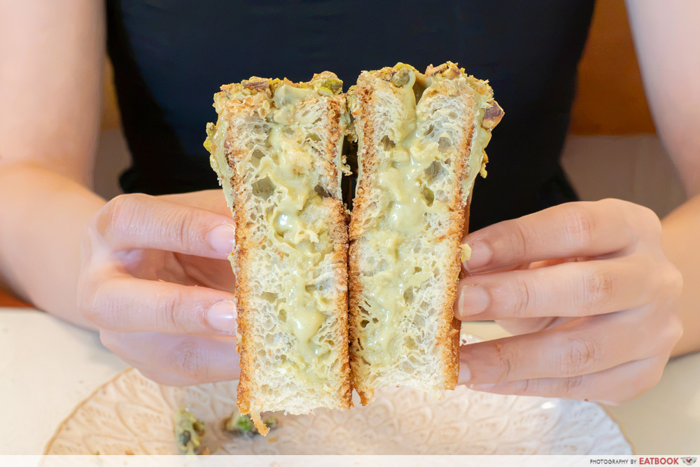 Tiong bahru bakery-pistachio cross section