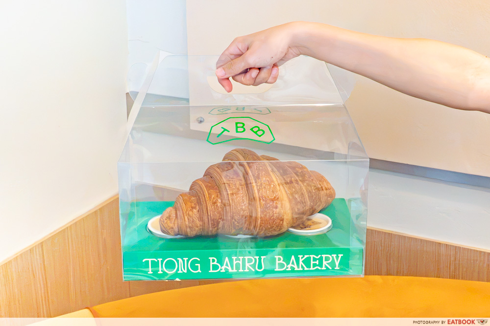 Tiong bahru bakery-takeaway croissant