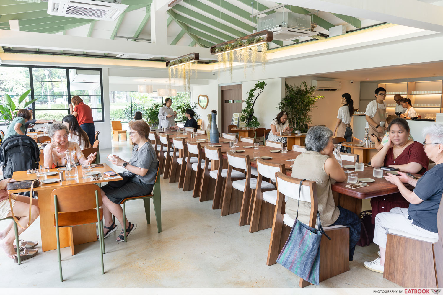 Shared Table ambience
