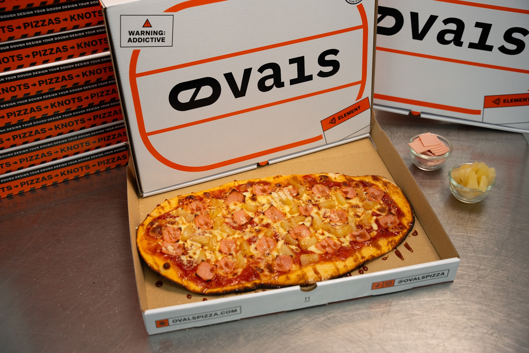 ovals-pizza-standardflatlay