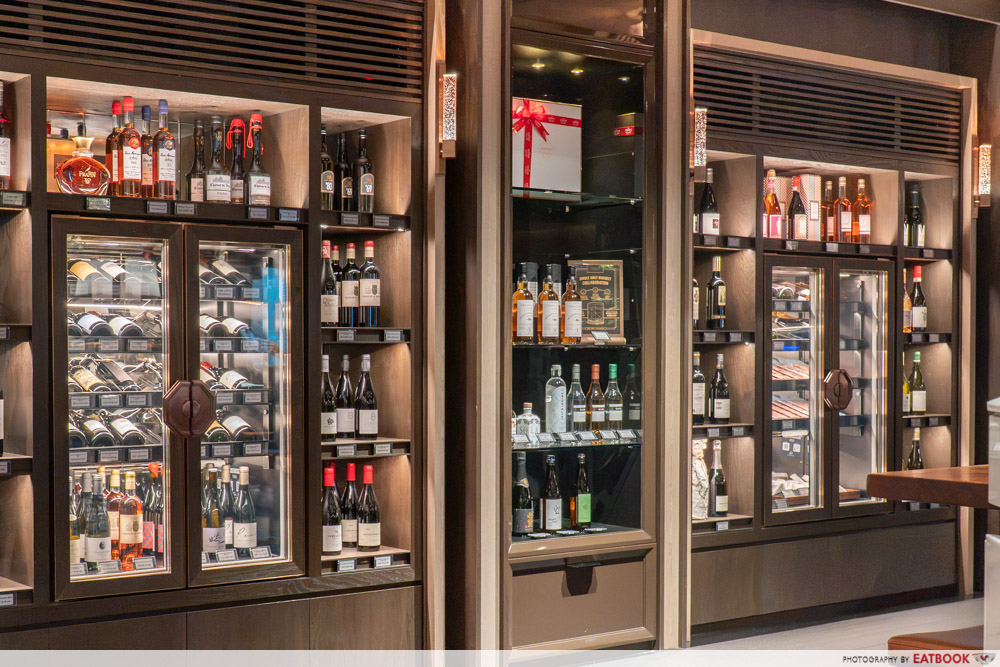 the shop grand hyatt singapore - displays