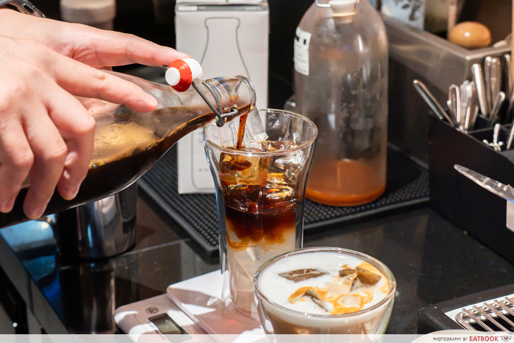 the shop grand hyatt singapore - making specialty drink
