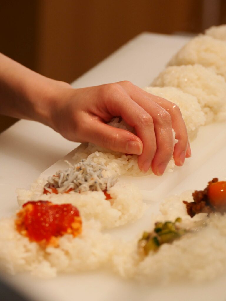 tokyo-onigiri-prep (1)