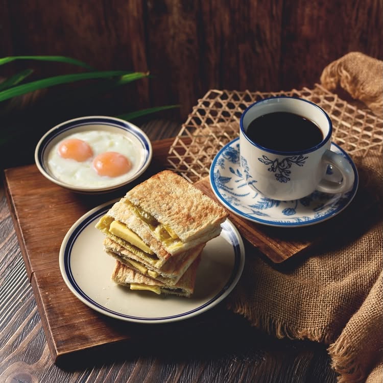 wok-and-toast-breakfast-set